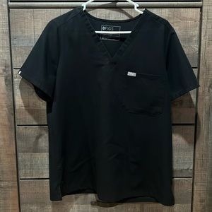 FIGS Large Black Scrub Top